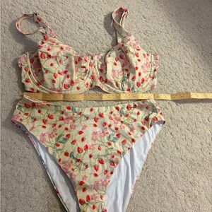 Victorias Secret Strawberry Dream Bikkini